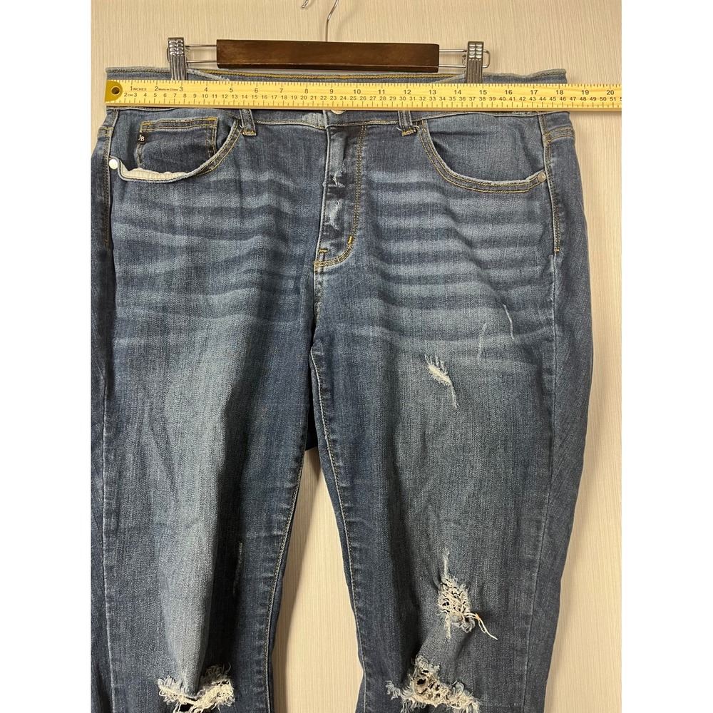 Judy Blue Skinny Fit Jeans 16W Blue Distressed Raw Hem Casual Lived In - Picture 8 of 11